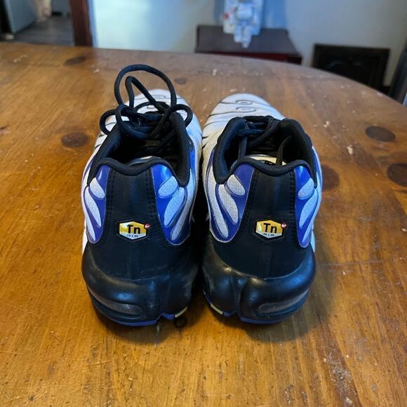 Nike Air Max Plus Persian Violet White Black DB0682-100 Men's - Picture 3 of 10